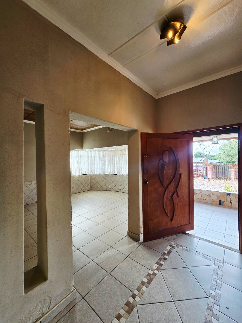 5 Bedroom Property for Sale in Elandia North West